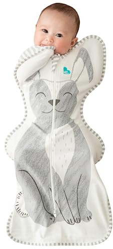 Love To Dream Pucksack, Baby Erstausstattung Small (3,5-6 kg), ideal für Moderate Temperaturen 20-24°C, Arme hoch Position, zweiweg-Reißverschluss für einfaches Windelwechseln, Schlafsack Hase Grau