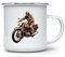 MAXIKIWI - Langlebiger Emaille-Kaffeebecher oder Teetasse für den Innen- und Außenbereich – Mann reitet Motorrad Clipar – 350 ml