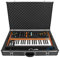 Analog Cases Unison Case für The Behringer Poly D oder gleichartige Synthesizer (Transportkoffer, Eckschutz aus Aluminium, gepolsterter Deckel mit Tragegriff, Kabelaufbewahrungsfächer), Schwarz