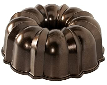 Nordic Ware 50148 12-Cup Pan Original Cast Aluminium, Bundt Tin with Fluted Pattern, Cake Mould Made in The USA, 2.8 liters, Bronze
