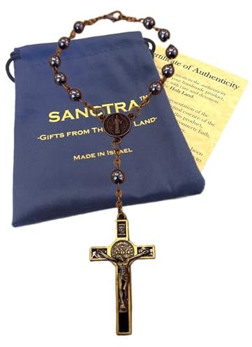 SANCTRA Auto-Rosenkranz, handgefertigt und im Heiligen Land gesegnet, Gebetsperlen mit Heiligenmedaille und Kruzifix, Geschenkbeutel und Echtheitszertifikat, Rosenkranz für Rückspiegel/Schalthebel