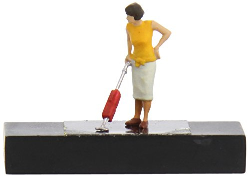 Preiser 28141 Figur Frau mit Staubsauger