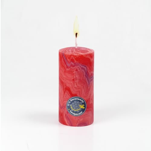 Handgeknetete Bienenwachskerze, Stumpenform, Naturprodukt (25% Bienenwachs), 31h Brenndauer, Handmade in Germany