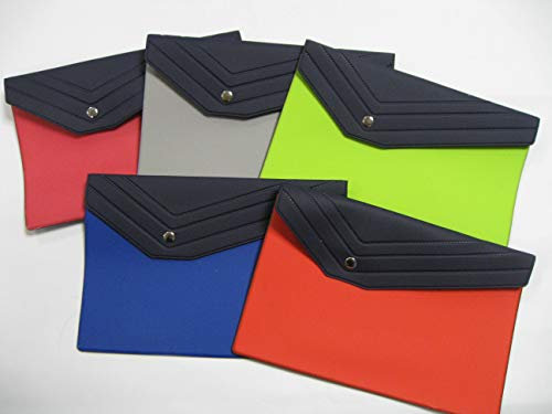 PORTA DOCUMENTI/LIBRETTO CON BOTTONE 1 PZ. F.TO 19 X 13 CM