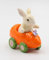 Cosmos Gifts Salz- und Pfefferstreuer, feines Keramik-Hase auf Karottenwagen, 10,2 cm, L Salz- und Pfefferstreuer, mehrfarbig