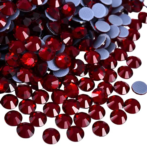 Jollin, Strass termoadesivi con retro piatto, in vetro, adatti come diamanti e gemme, 4 mm (16 SS, 576 pezzi, rosso scuro)