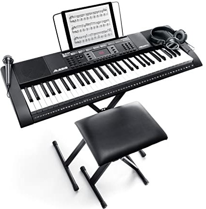 Geschenk für Klavier-Anfänger - Alesis Melody 61 E Piano mit Lautsprechern, Kopfhörern, Mikrofon, Klavierständer, Notenständer, Hocker + Spielbuch Meine erste Klavierschule