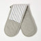 Homescapes Doppelter Ofenhandschuh Thin Stripes, grau weiß ca. 18 x 84 cm, Topfhandschuh doppelt aus 100% reiner Baumwolle mit Polyesterfüllung, waschbarer Doppel-Ofenhandschuh