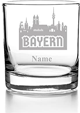 Whiskyglas mit Gravur, Personalisiert mit Namen Geschenk für Männer Whiskeyglas Fußball Skyline München
