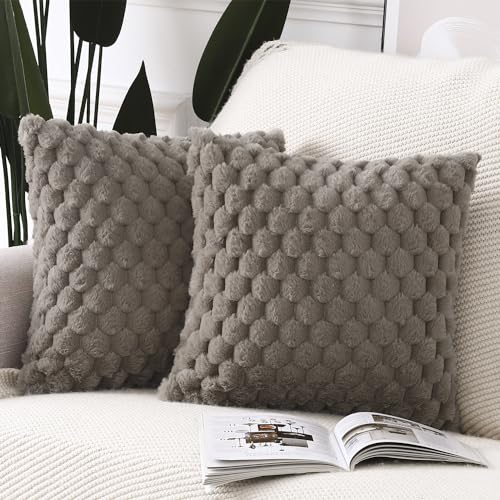 Madizz 2er Set Kunstpelz Plüsch Dekorative Kissenbezüge Weich Dekorative Kissenbezug für Sofa Schlafzimmer Kissen Shell Taupe 55 x 55 cm