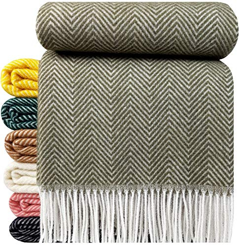STTS International Wolldecke 100% Schurwolle Wohndecke 140 x 200 cm Tagesdecke Schurwolldecke Woll-Plaid Tirol in vielen Farben erhältlich (Olive (D-M)
