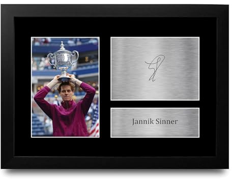 HWC Trading Jannik Sinner Geschenke Gedrucktes Signiertes Autogramm Foto für Fans von Tennis Memorabilien - A4 Gerahmt