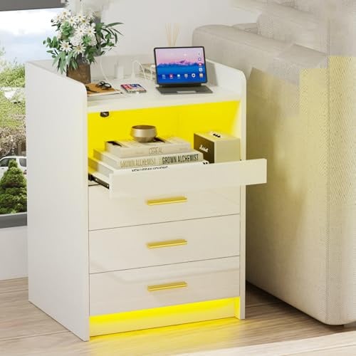 Nachttisch mit Steckdose, Nachtschrank mit Led Licht, Nachtkommode mit 3 Schubladen Hochglanz, 2 AC Steckdosen, 2 USB Anschlüsse, Beistelltisch für Schlafzimmer Wohnzimmer Weiß 45x40x65cm