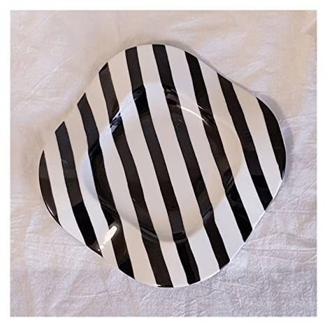 Assiettes de service Assiette irrégulière Assiette à pois noir et blanc Assiette à rayures noires et blanches Assiette creuse carrée domestique Assiette à dîner en céramique Assiette à dessert Assiett