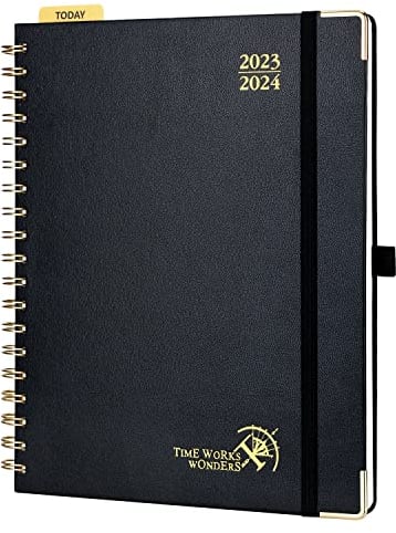 POPRUN Premium Kalender 2023 2024 Wochenplaner 25,5 x 21,5 cm, 17-Monate-Terminplaner Ringbuch (Aug.2023-Dez.2024), Planer Hardcover mit Plastiklineal, FSC®-Zertifiziertem Papier - Schwarz