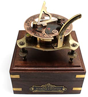 US HANDICRAFTS Vintage Marine-West London Antique 2.5 Brass Sonnenuhr Kompass Seedekor Big Brass Dreieck Sonnenuhr Kompass mit einstellbarer Schraube Beine