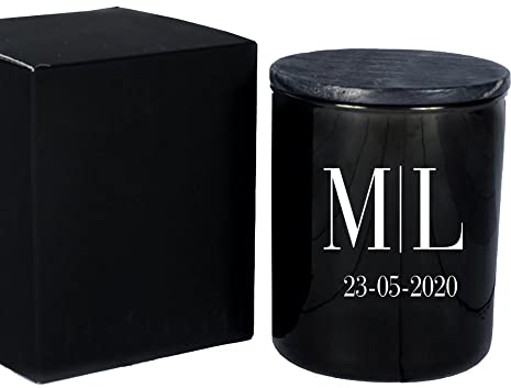 CALLEDELREGALO Vela en Vaso Cristal Negro grabadas con Las Iniciales y fecha que quieras - Tipografía Bauer bodoni - Vela de cera 100% vegetal - Perfume Bergamotto