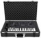 Analog Cases Unison Case für Korg Minilogue/Minilogue XD oder vergleichbare Synthesizer (Transportkoffer, Eckschutz aus Aluminium, gepolsterter Deckel mit Tragegriff), Schwarz