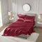 Madison Park Essentials - Set di lenzuola in raso di lusso e setoso con lucentezza naturale, tasca profonda 40,6 cm, elastico tutto l'anno, biancheria da letto completa, rosso, 6 pezzi