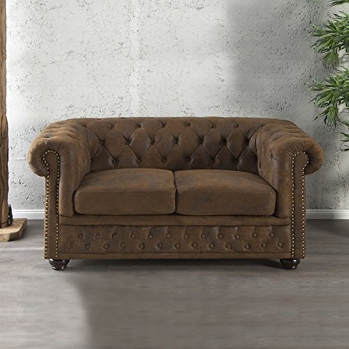 cagü edler Designklassiker 2er Sofa Winchester Braun Kunstleder im klassisch englischen Chesterfield-Stil