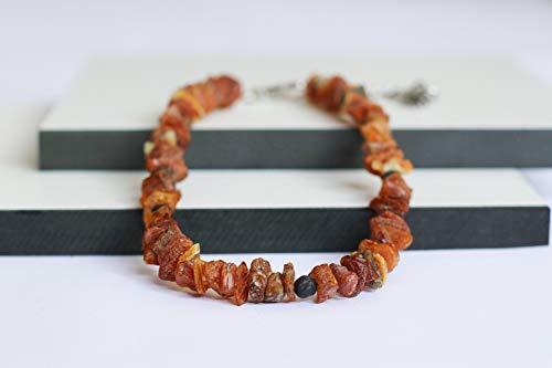 Bernsteinkette für Hunde aus Roh Baltischer Bernstein mit Lava Beads verziert | Zeckenhalsband | Bernstein Gegen Zecken | Zecken und Flohschutz Halsband (30-35 cm)