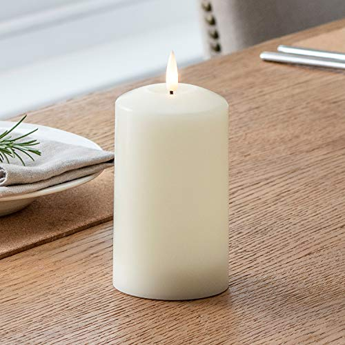 Lights4fun Medium TruGlow® Battery LED Flameless Pillar Candle with Timer 12cm Real Ivory Wax Indoor Use