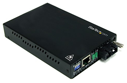 StarTech.com 10/100 Mbit/s Ethernet Single Mode LWL / Glasfaser SC Medienkonverter 30 km, 100Base-FX