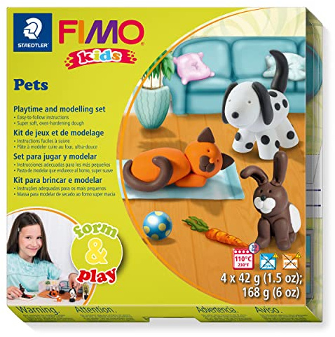 STAEDTLER 8034 02 LZ FIMO Kids Form&Play Playtime & Modelling Polymer Clay Set - Pets (Pack of 4 Blocks, Stickers, Modelling Tools & Background Scene)