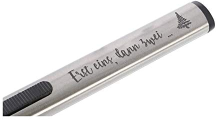 STEMPEL-FABRIK Edelstahl Stabfeuerzeug mit Gravur - Erst eins, dann Zwei - (17,6 x 1,5 x 1,1 cm) - Nachfüllbar - Kerzenanzünder - Feuerzeug - Geschenkidee