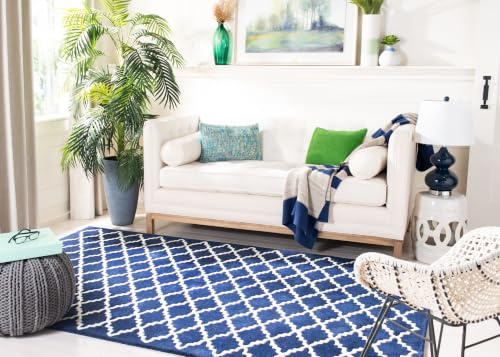 SAFAVIEH Chatham Collection Accent Rug - 4' x 6', Dark Blue & Ivory, Handmade Trellis Wool, Ideal for High Traffic Areas in Entryway, Living Room, Bedroom (CHT721C)