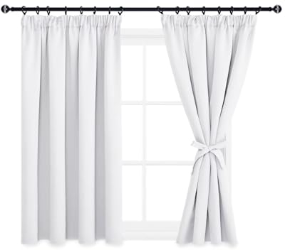 DWCN Schlafzimmer Gardinen Für Schienensystem, Verdunklungsvorhänge mit Vorhang-Krawatten, Kräuselband Gardinen Kurz Abdunkelnde Vorhänge Dunkel Vorhänge Küche,145x140cm(HxB), Grau Weiß, 2er Set