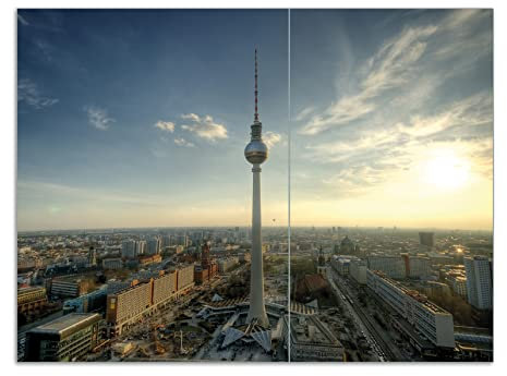 Wallario Herdabdeckplatte/Spritzschutz aus Glas, 2-teilig, 70x52cm, für Ceran- und Induktionsherde, Motiv Fernsehturm Berlin mit Panoramablick über die Stadt