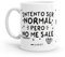 Puterful - Taza minimal con frase Intento ser normal - Tazas originales para café - Resistente al microondas y lavavajillas
