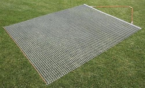Gliederschleppnetz Gitterschleppmatte ca. 180 x 240 cm inkl. Zugseil und Holzgriff für die Sportplatzpflege, Golfplatzpflege, Tennisplatzpflege, Rasenpflege, Fußballplätze, Landschaftsbau