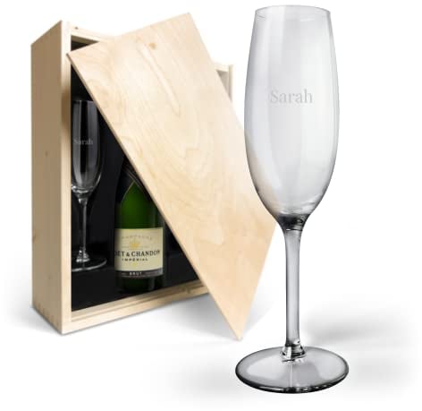 MOËT & CHANDON CHAMPAGNER SET - Das Set besteht aus einer edlen Holzkiste, 2 personalisierten Sektgläsern & einer Flasche Moët & Chandon 750 ml