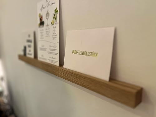 Schmale Elegante Bilderleiste - Fotoleiste aus naturbelassenen Eichenholz, Wandboard für Bilder, Aufhängung mit und ohne Bohren möglich (mit Schrauben, 90 cm)