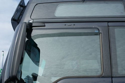 Vordere Windabweiser (1 Set) für die Fahrer und Beifahrerseite-CLK0046040K passend für Man TG-L/LC, LX, TGL-LX, TGA-LX/M/M+L/XL/XXL/XLX KLARES Material