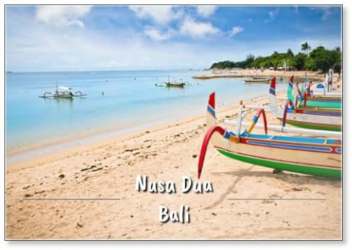 Kühlschrankmagnet mit traditionellen Fischerbooten an einem Strand in Nusa Dua auf Bali