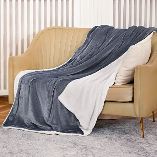 Sweetnight Kuscheldecke Microfaser Doppelseitig super weich Warm Decke Sofadecke Fleecedecke für Innen- und Außenbereich Couchdecke wohndecke 150 x 200 cm Grau