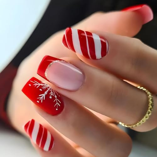 24 Pièces Noël Faux Ongles Court Carré Couverture Complète Artificiel Ongles à Coller avec Flocons de Neige & Rayés Dessin Acrylique Press on Nails pour Femmes et Filles Festival Nail Art Décoration