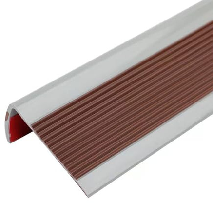 Selbstklebendes Treppenkantenprofil aus PVC (6x3cm) - Rutschfeste Stufenkante in L-Form - Wasserdichte Treppennasenleiste für Innen & Außen - Kantenschutz für Holz-,Fliesen- und Laminattreppen