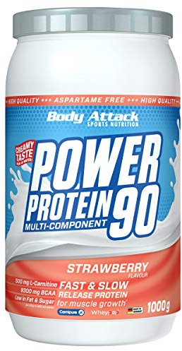 Body Attack POWER PROTEIN 90 - Strawberry - 1kg Dose - Mehrkomponenten Protein Pulver, Made in Germany - Mit BCAA, Vitaminen & L-Carnitin - Protein Shake extra cremiger Geschmack, gute Löslichkeit