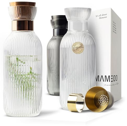 MAMEIDO Wasserkaraffe 1,5l, Glaskaraffe mit Deckel & Sieb, mundgeblasene Karaffe Glas, Wasserkrug mit edler Optik für besondere Anlässe, Karaffen zum Verschenken (Crystal Copper, 1500ml)