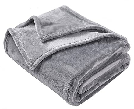 GonZalo GraCia. Silver Fleece Blanket Throws for Sofas 400 GSM Light Grey Blankets Reversible Sofa Bed Throw Breathable, Cuddly, Fluffy & Warm (Silver, King)