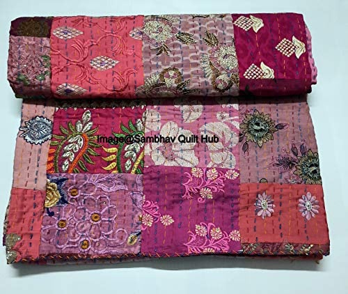 Indische schöne handgemachte Vintage-Seide-Sari-Jari-Patchwork-Khambhadiya Kantha-Steppdecke, Bettdecke, Überwurfdecke mit Stickerei, wendbar, Tagesdecke, 274 x 274 cm