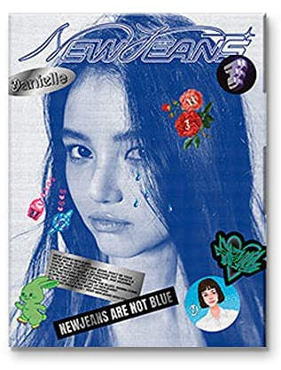 DREAMUS Jeans Jeans 1st EP Album Bluebook Version CD + Mini-Poster auf Packung + Logbuch + Pin-up-Buch + Telefonbuch + Handbuch (evtl. nicht in deutscher Sprache) + ID-Karte + Aufkleberpaket +