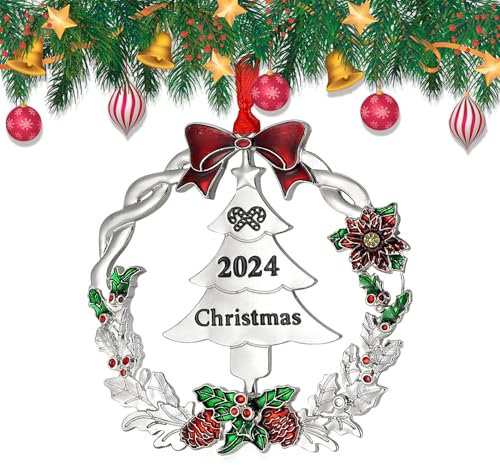 Adorno de Navidad 2024, fechado 2024, adorno para árbol de Navidad con cinta para decoración de árbol de Navidad, regalo de recuerdo anual de vacaciones 2024, diseño giratorio colgante de metal