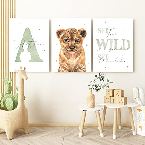 Pandawal Kinderzimmer Bilder mit Spruch und Name Baby Safaritiere Sterne 3er Poster- Set für Mädchen Junge Wandbilder