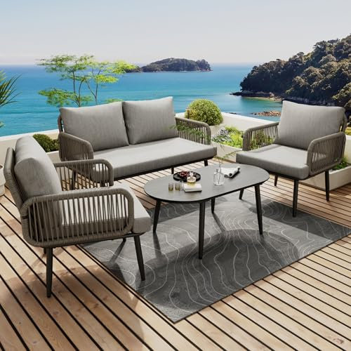 Gartenmöbel Set mit 2-Sitzer Loungesofa, Zwei Sesseln und Tisch mit Glasplatte in Holzmaserung-Optik, Outdoor Sitzgruppe mit dick gepolsterten Kissen, Stahlgestell, wetterfestes Seilgeflecht
