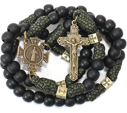 Nazareth Store Rosenkranzkette aus antikbronzenem Metall mit robustem Paracord, schwarzen matten Gebetsperlen, Heiligenmedaille und Kreuz